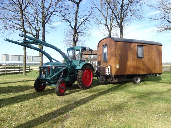 Hanomag R 324 S